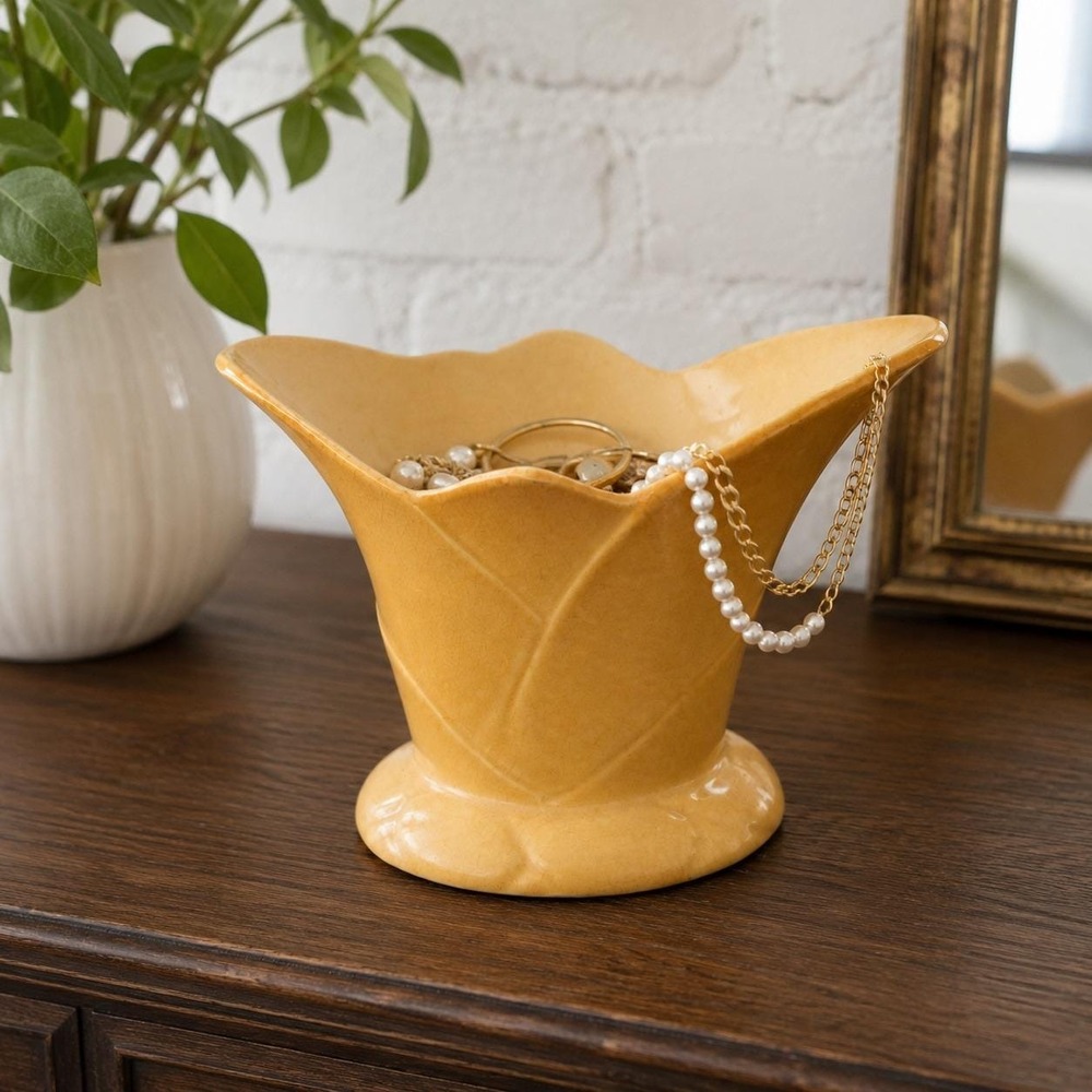 Vintage‎ Haeger Pottery Vase 407 Butterscotch Yellow Tulip Form Footed MCM